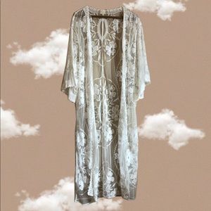 NWT Ivory Sheer lace kimono Altar’d State